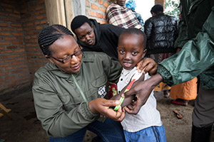 Kitchen Gardens Improve Health in Rwanda, ADRA Canada